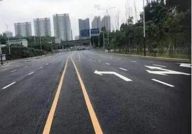 蘇州道路劃線分析，可變車道是什么意思？可變導(dǎo)向車道是可變車道嗎？